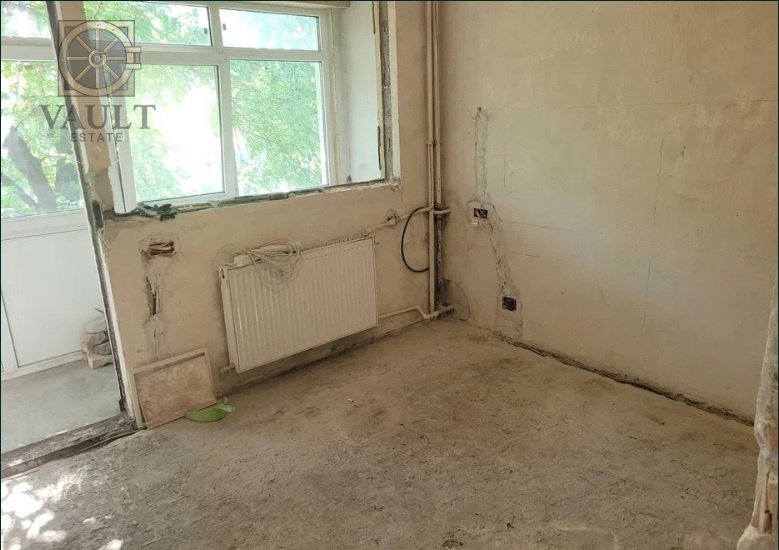 Apartament 2 camere - ETAJ 2 - zona CANTEMIR 