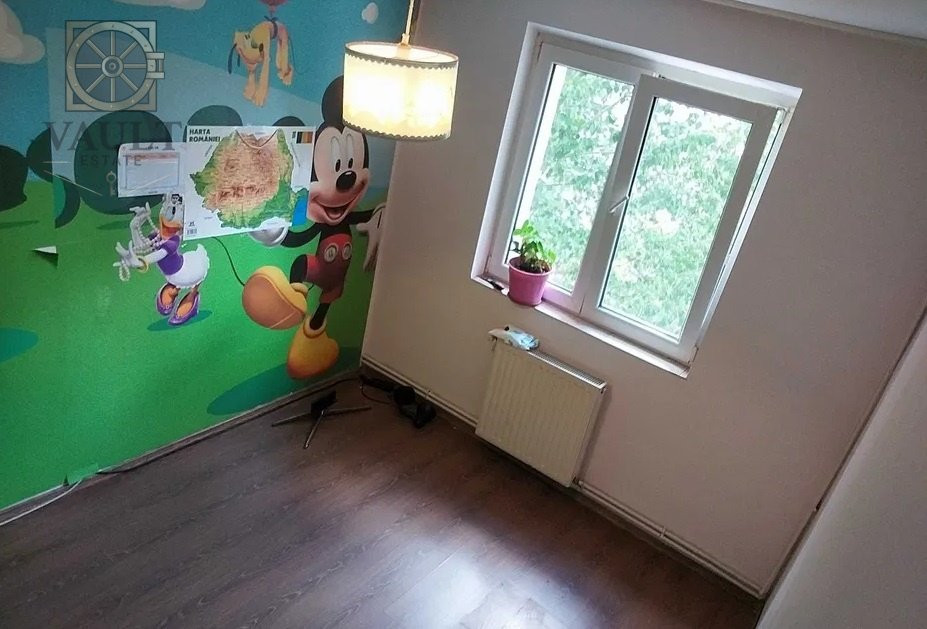 Apartament 4 camere Titan-1 Decembrie 1918-Centrala Proprie