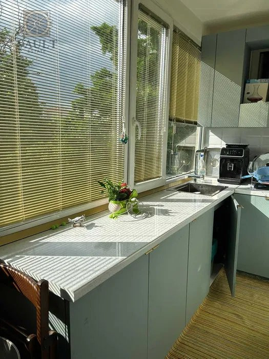 Apartament 3 camere transformat in 4-orientare V-E - Obor