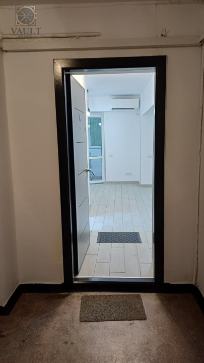 Garsoniera - BLOC MIXT - RECENT RENOVATA - zona CALARASILOR 