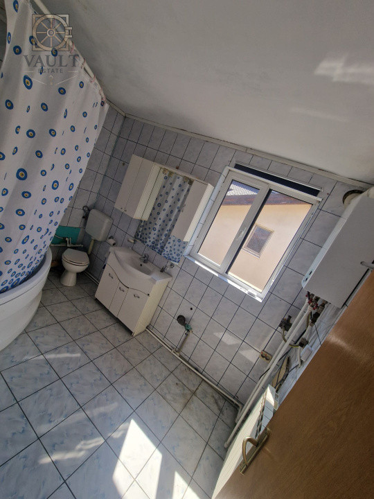 Vila – între două parcuri!!!