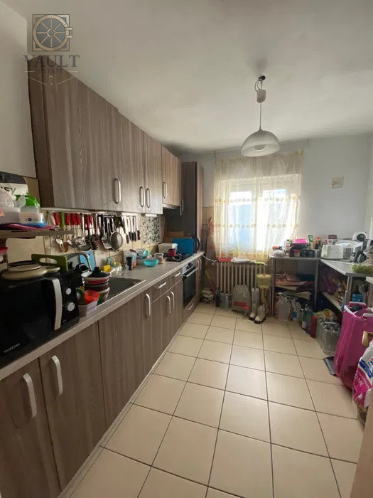 Apartament 3 camere- 68 MP-Fizicienilor