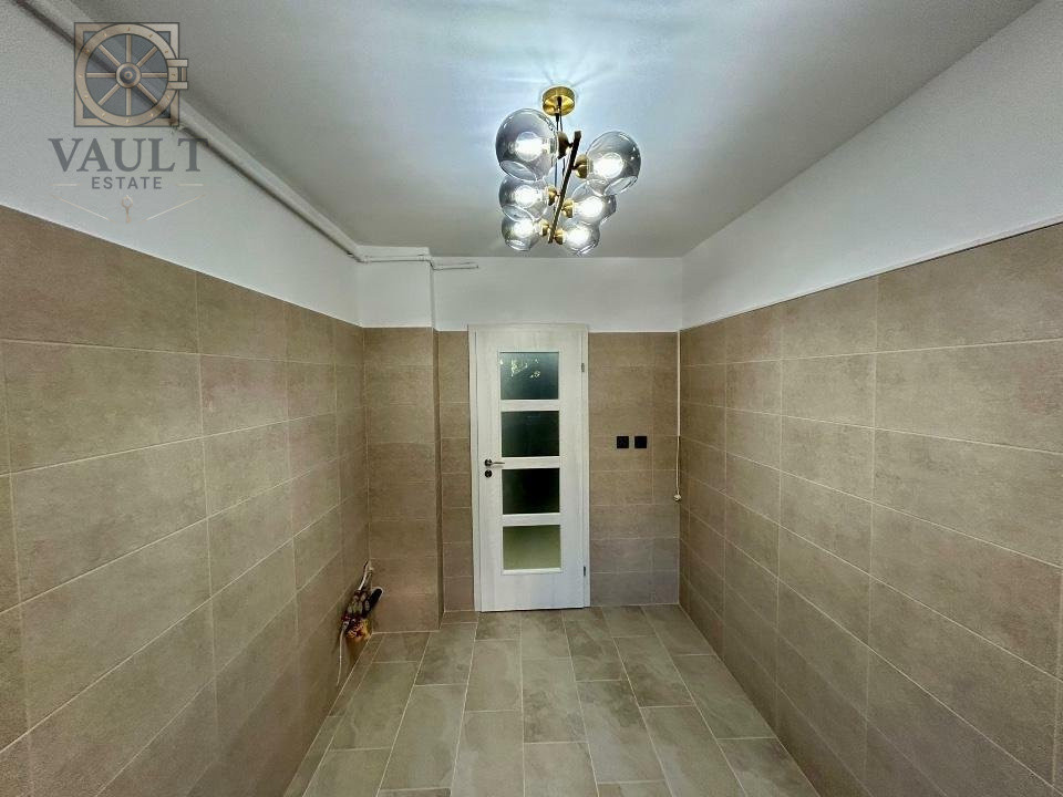 Apartament 2 camere - ETAJ 1 - BLOC ANVELOPAT - zona COLENTINA