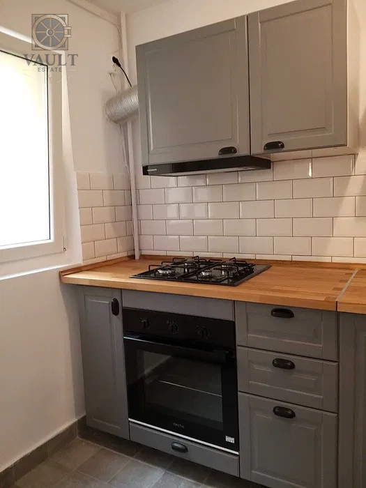 APARTAMENT 4 CAMERE - DECOMANDAT - METROU TINERETULUI 