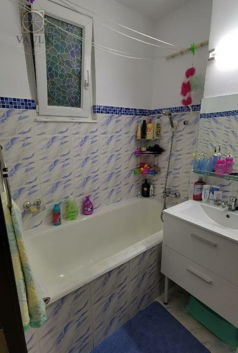 APARTAMENT 3 CAMERE DECOMANDAT  -DRISTOR -PARK LAKE 