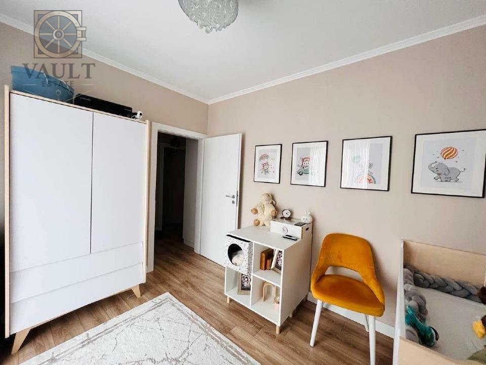 Apartament 3 camere- parcare și boxă-Titan