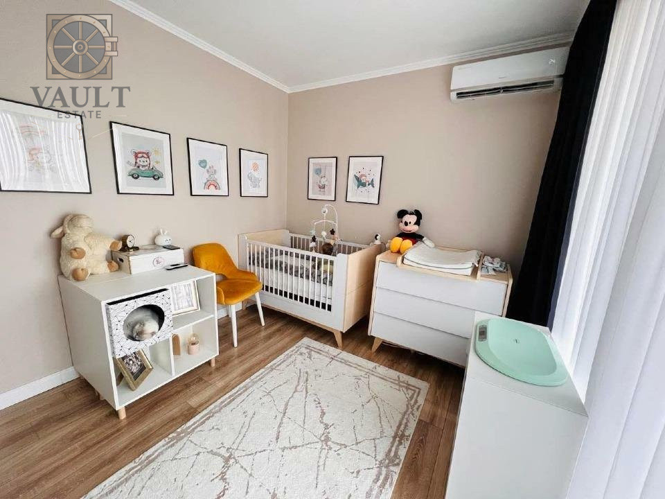 Apartament 3 camere- parcare și boxă-Titan