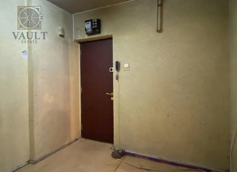 Apartament 3 camere - ETAJ 1 - zona COLENTINA 