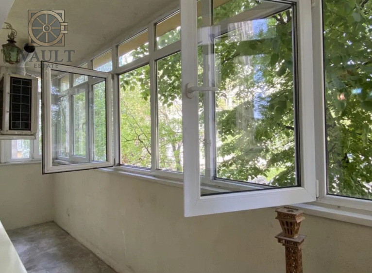 Apartament 3 camere - ETAJ 1 - zona COLENTINA 