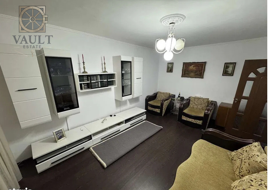 APARTAMENT 3 CAMERE -CENTRALA PROPRIE -RENOVAT -STR. BARCA -RAHOVA
