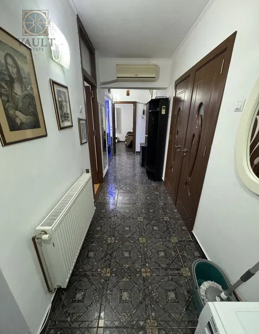 APARTAMENT 3 CAMERE -CENTRALA PROPRIE -RENOVAT -STR. BARCA -RAHOVA