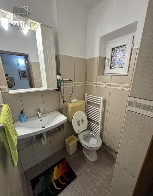 APARTAMENT 3 CAMERE -CENTRALA PROPRIE -RENOVAT -STR. BARCA -RAHOVA