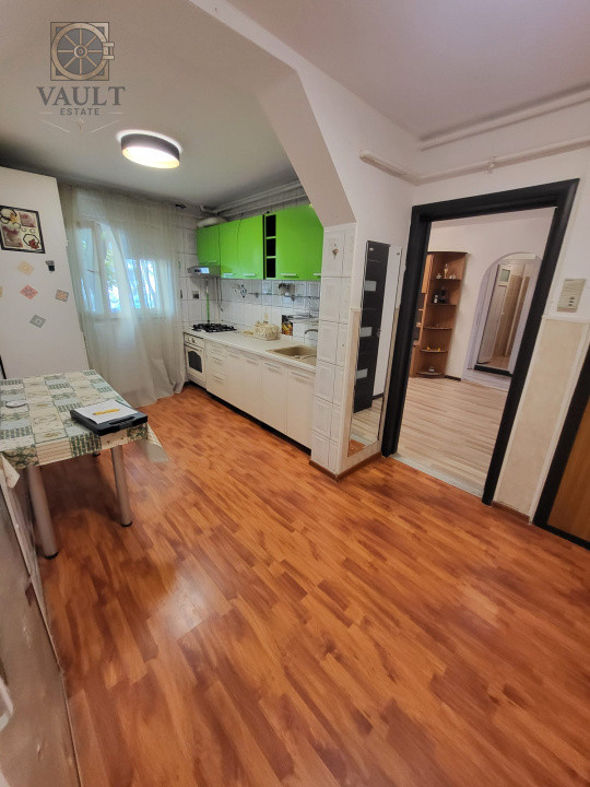 APARTAMENT 4 CAMERE-SALAJ-CALEA FERENTARI-BLOC REABILITAT-2 BAI