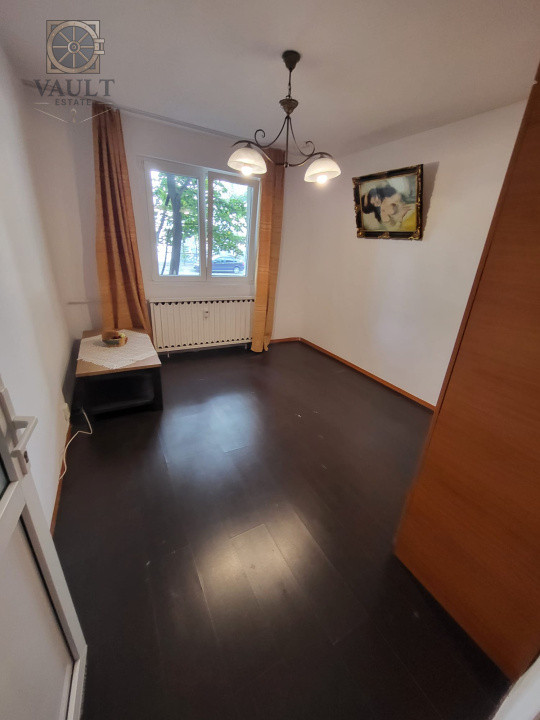 APARTAMENT 4 CAMERE-SALAJ-CALEA FERENTARI-BLOC REABILITAT-2 BAI