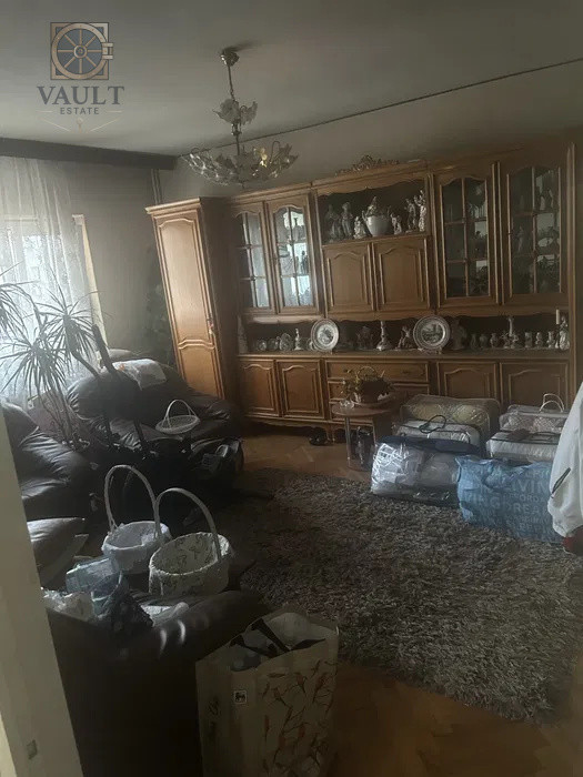 APARTAMENT 4 CAMERE-MALL VITAN-DECOMANDAT-2 BAI-2 BALCOANE-REABILITAT