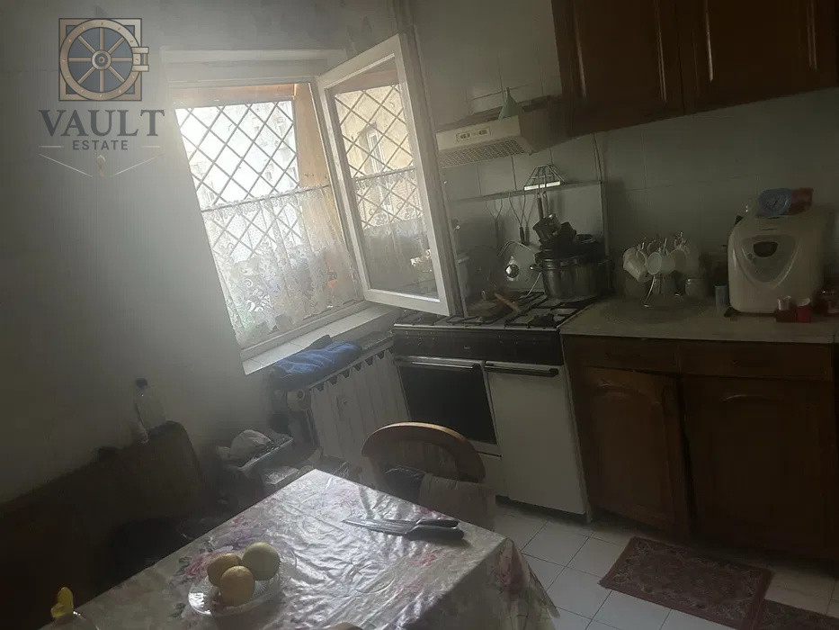 APARTAMENT 4 CAMERE-MALL VITAN-DECOMANDAT-2 BAI-2 BALCOANE-REABILITAT