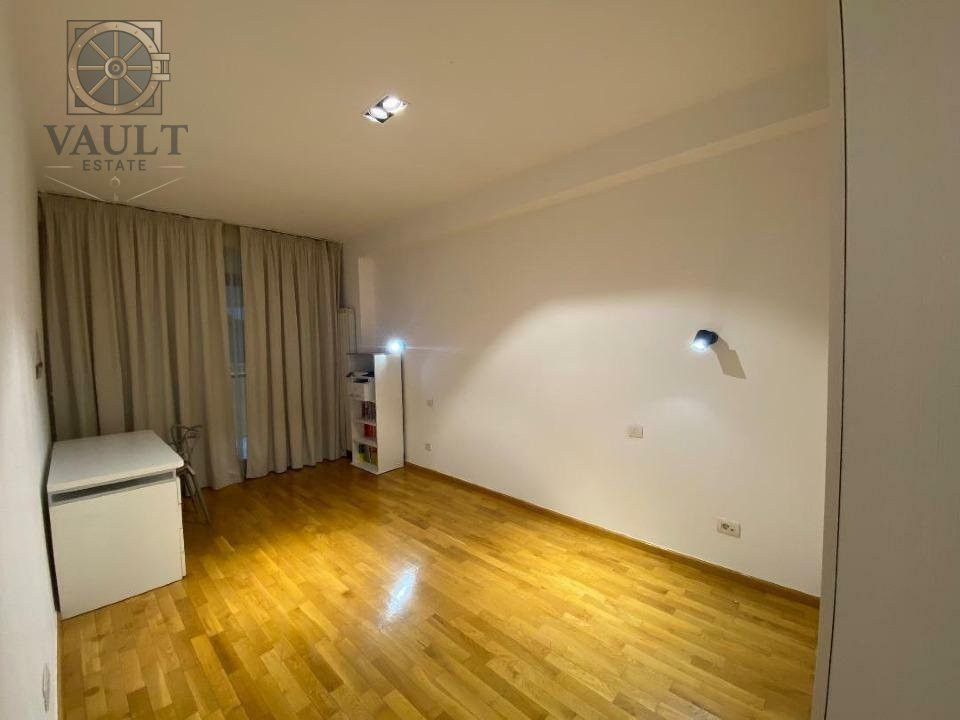 APARTAMENT 3 CAMERE 3 BAI - NORDULUI/HERASTRAU - PARCARE SUBTERANA