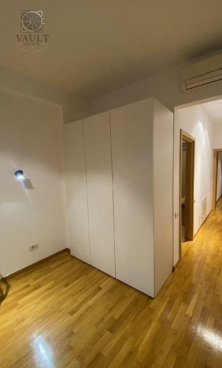 APARTAMENT 3 CAMERE 3 BAI - NORDULUI/HERASTRAU - PARCARE SUBTERANA
