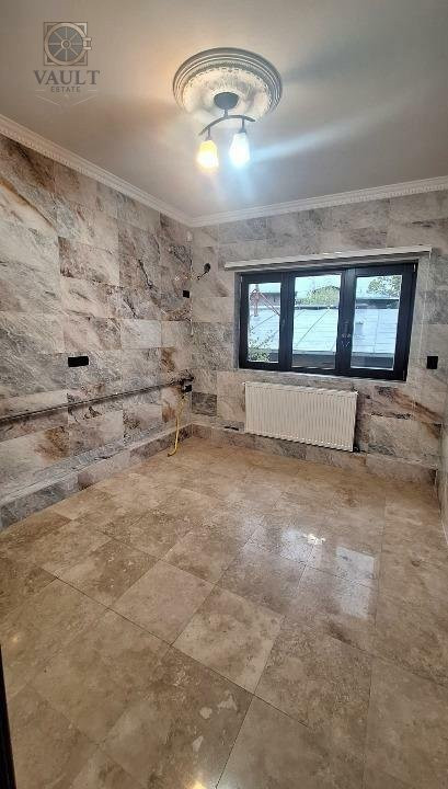 APARTAMENT 4 CAMERE +TEREN PROPRIU - PRIMAVERII
