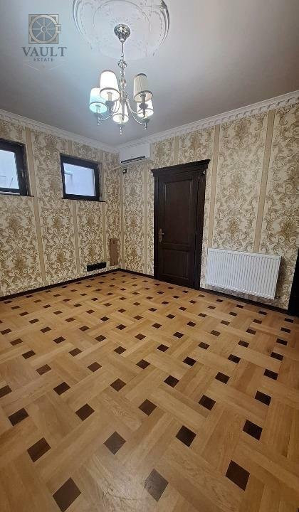 APARTAMENT 4 CAMERE +TEREN PROPRIU - PRIMAVERII