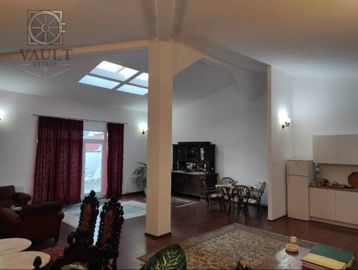 Vila Interbelica 8 camere- Cismigiu 
