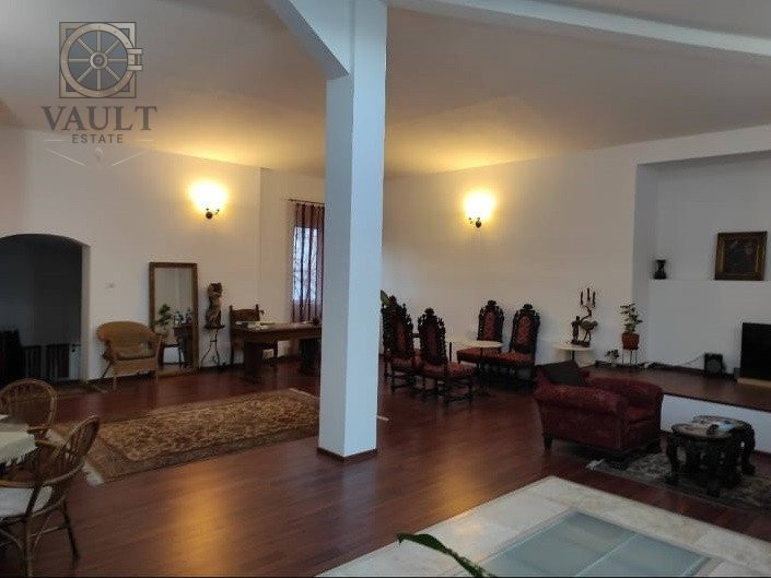 Vila Interbelica 8 camere- Cismigiu 