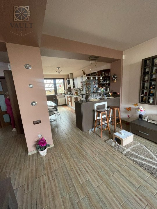  Casa Militari -  metroul Pacii