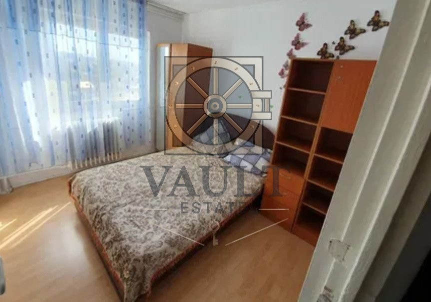 STUDIO  - 10 minute METROU APARATORII PATRIEI