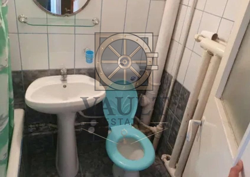 STUDIO  - 10 minute METROU APARATORII PATRIEI