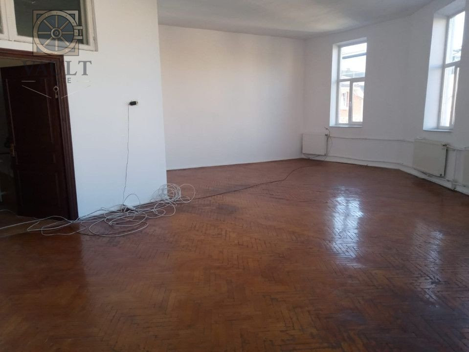 Casa INDIVIDUALA - S+P+1+M - 5 minute de metrou TINERETULUI