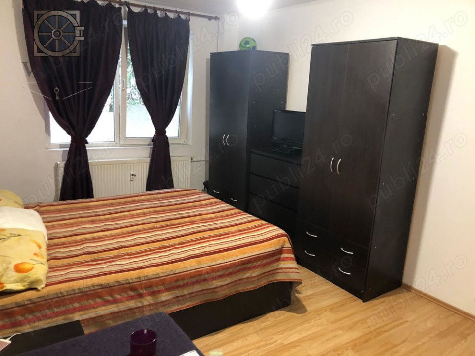 Apartament 4 camere - MOBILAT - zona APARATORII PATRIEI 