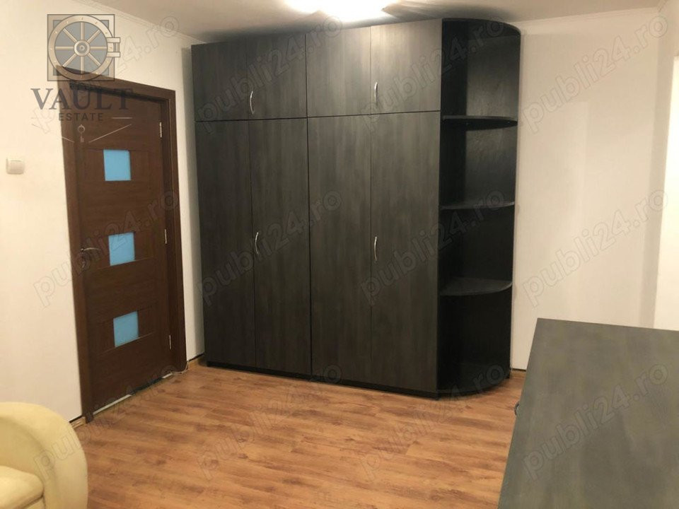 Apartament 4 camere - MOBILAT - zona APARATORII PATRIEI 