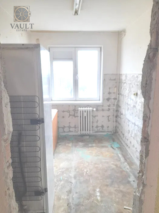 2 camere-de Renovat-la cativa pasi de metrou -1 Decembrie 1918