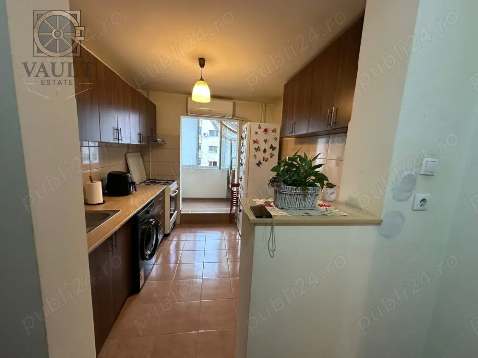 APARTAMENT 3 CAMERE - DECOMANDAT - DRISTOR