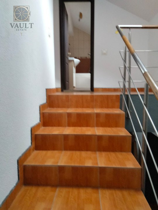 Casa tip Duplex 5 camere MOBILAT/UTILAT zona Linistita - Fundeni 