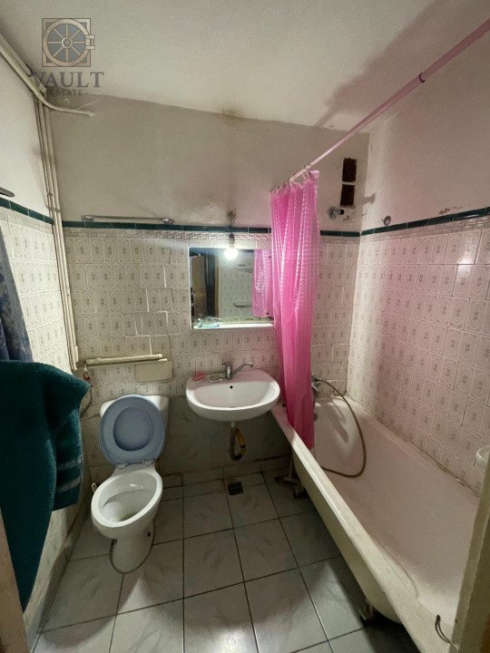 APARTAMENT 4 CAMERE-  CENTRALA TERMICA  - 1 Decembrie 1918