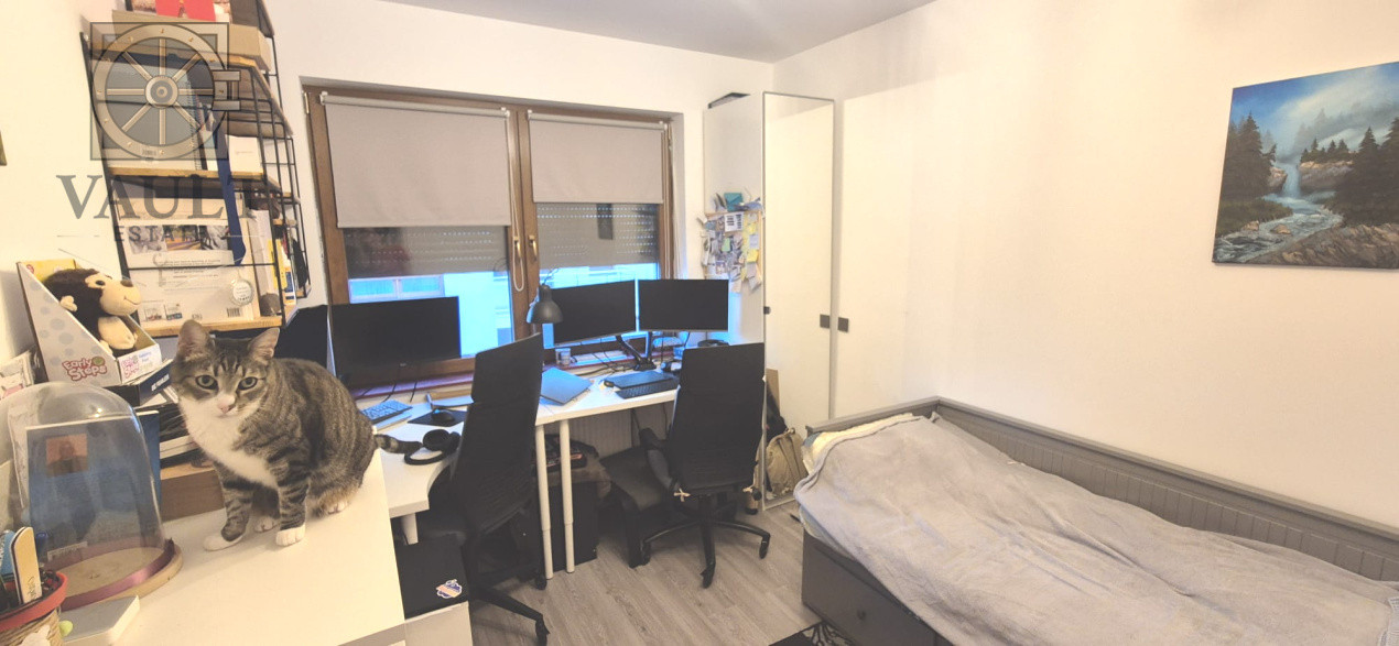 APARTAMENT 3 CAMERE DECOMANDAT+LOC DE PARCARE ,CARTIERUL SOLAR -BERCENI