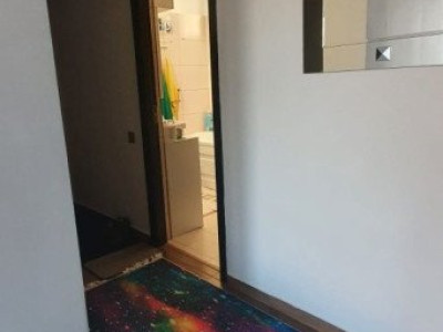 Apartament 3 camere, zona metrou Apărătorii Patriei