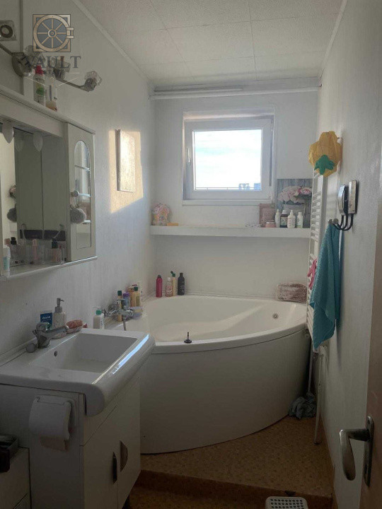 Apartament 4 camere - Ozana
