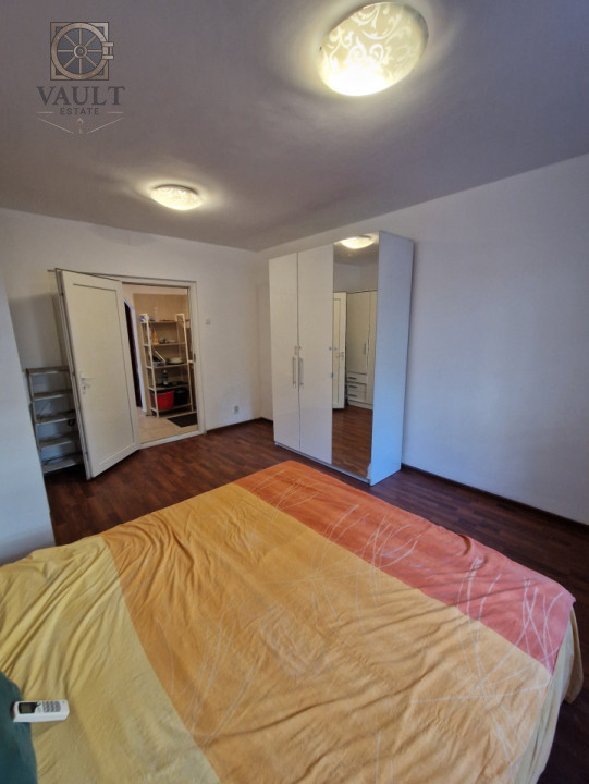 Doua garsoniere unite intr-un apartament - 5 minute de metrou - Ozana