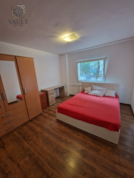 Doua garsoniere unite intr-un apartament - 5 minute de metrou - Ozana