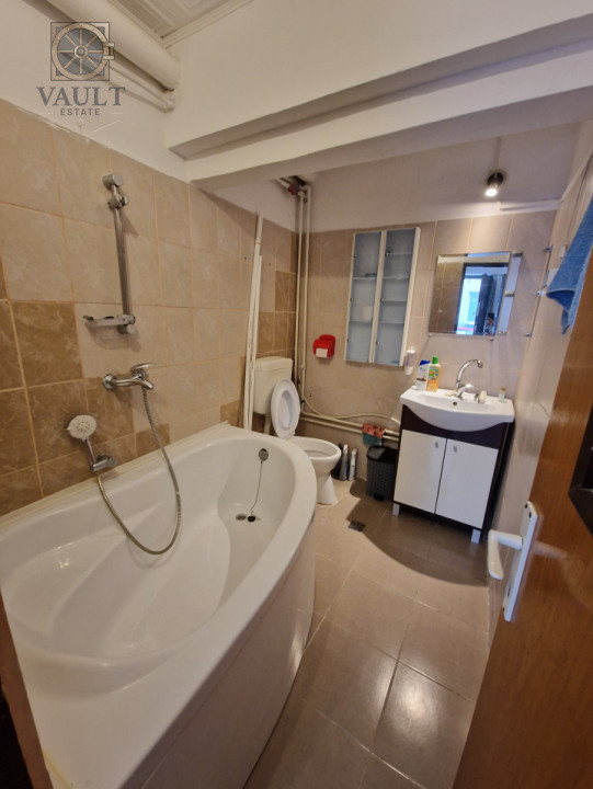 Doua garsoniere unite intr-un apartament - 5 minute de metrou - Ozana