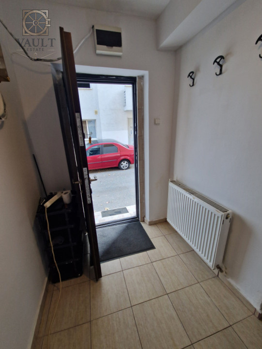 Doua garsoniere unite intr-un apartament - 5 minute de metrou - Ozana