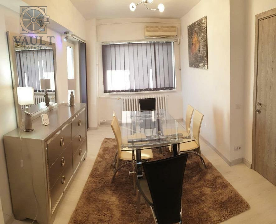 Apartament 4 camere- Ultracentral - P-ta Romana- Renovat 