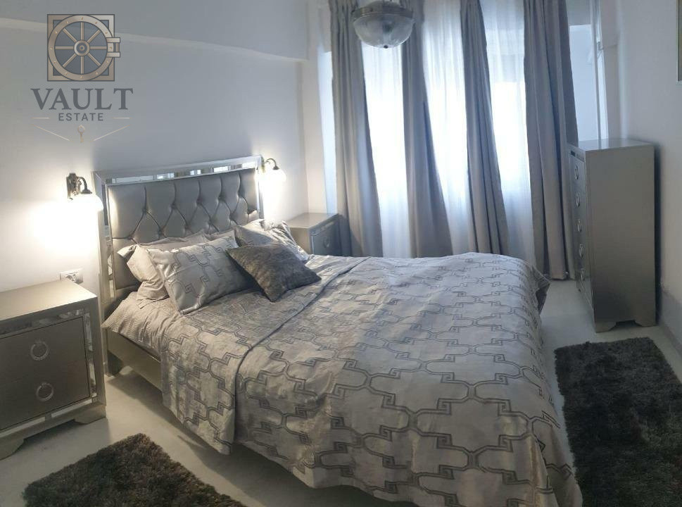 Apartament 4 camere- Ultracentral - P-ta Romana- Renovat 