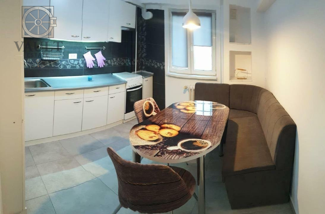 Apartament 4 camere- Ultracentral - P-ta Romana- Renovat 
