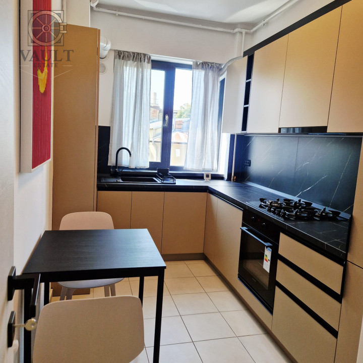 Apartament 3 camere Renovat 2025