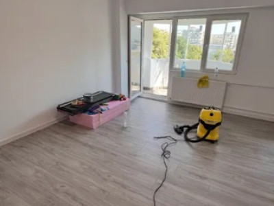 Garsoniera - RENOVATA - zona RAHOVA 