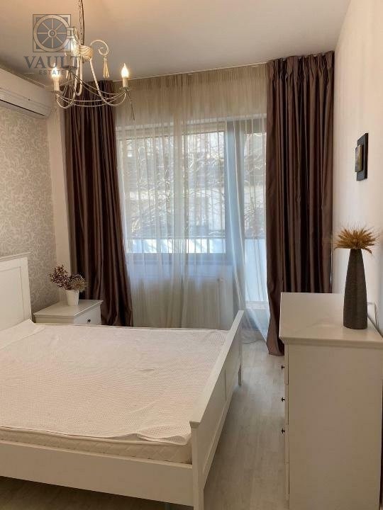 3 CAMERE - LUX - IANCU NICOLAE
