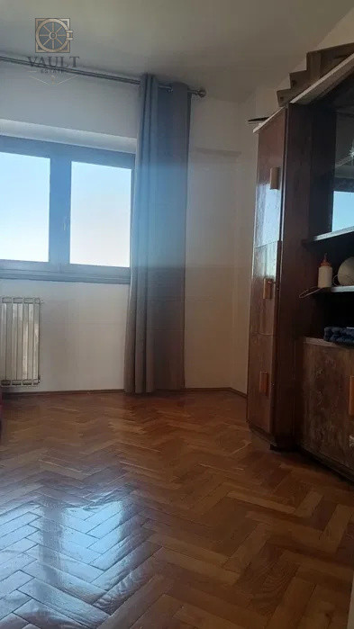 APARTAMENT 4 CAMERE - BLOC 1990 - STIRBEI VODA